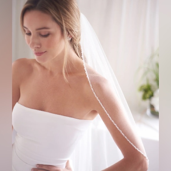 NWT Kylie Crystal & Pearl Beaded Veil Cathedral - 108 inches / White main image 6